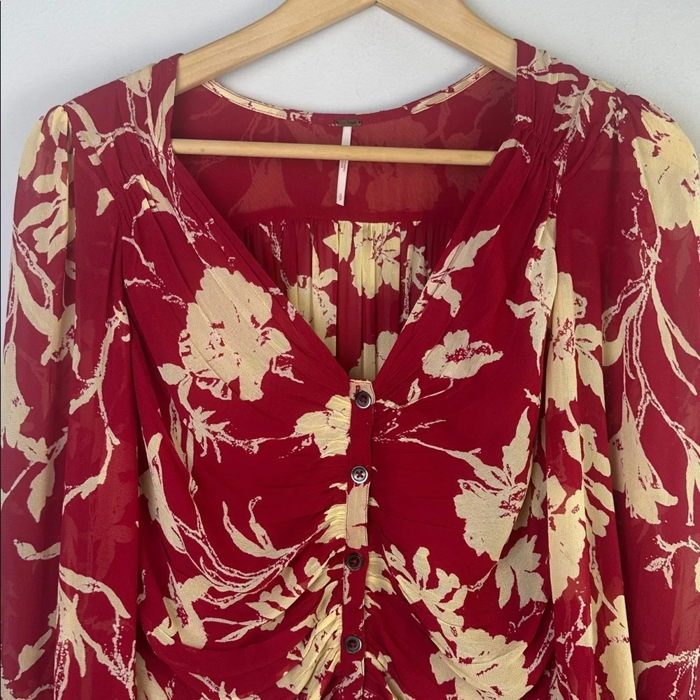 Free People Red Floral New Final Rose Cropped Shirred Blouse SM Long Sleeve Top